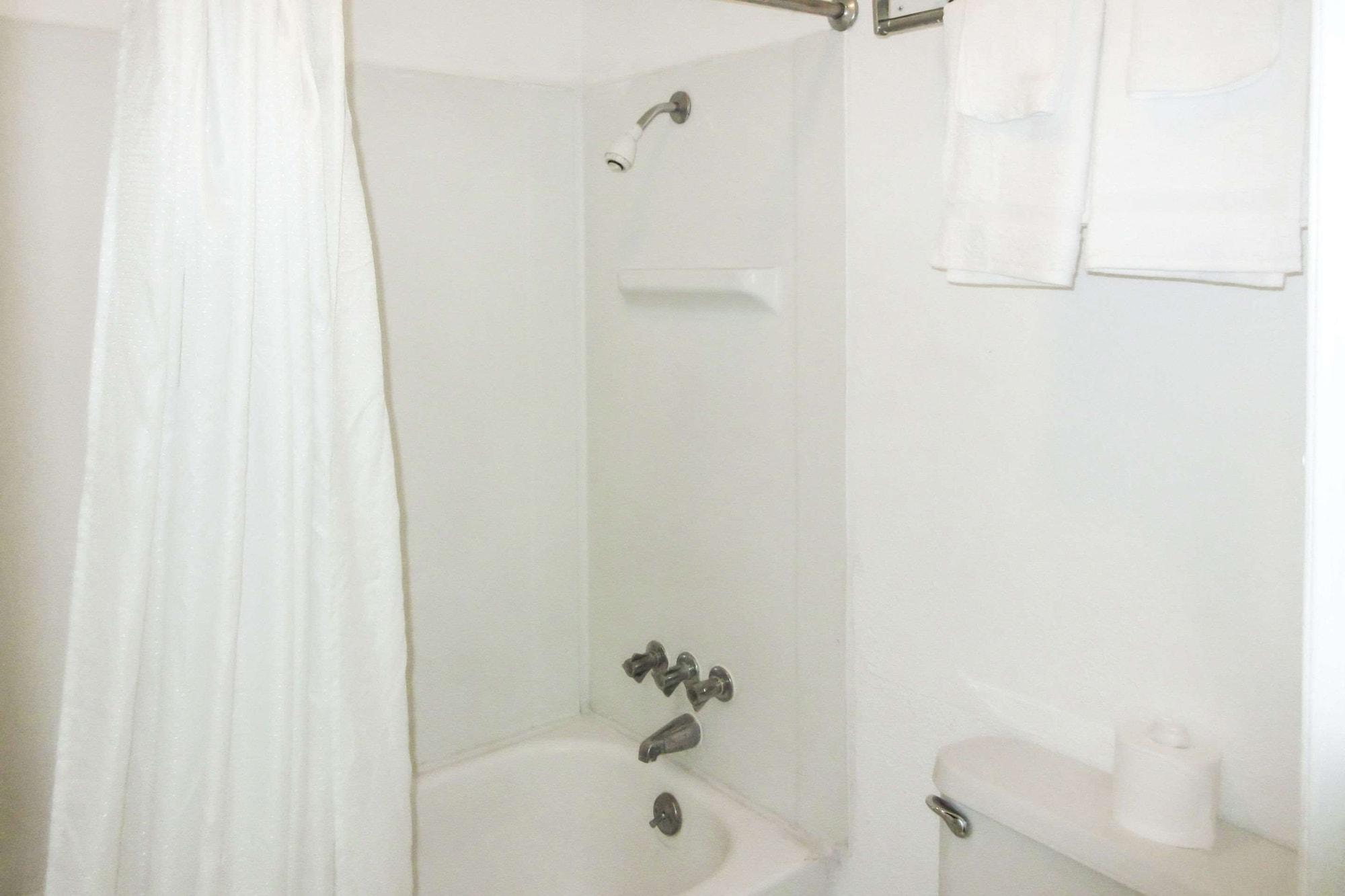 Rodeway Inn Brazil Dış mekan fotoğraf