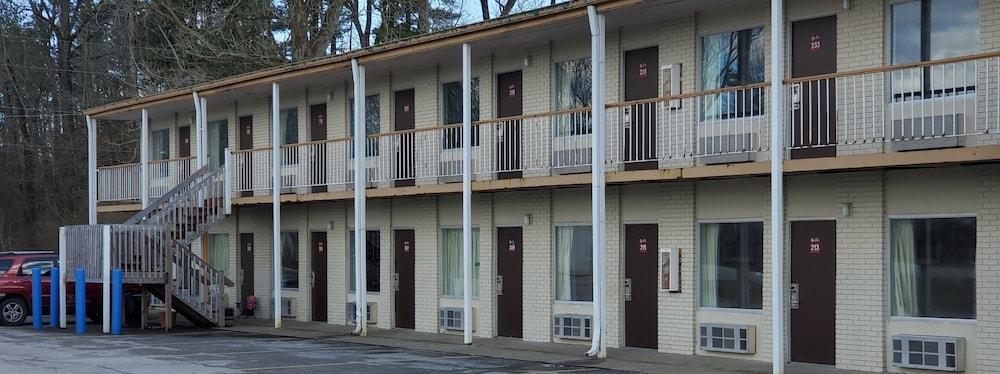 Rodeway Inn Brazil Dış mekan fotoğraf