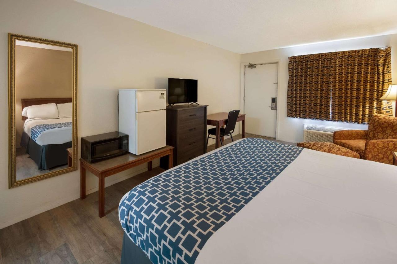 Rodeway Inn Brazil Dış mekan fotoğraf