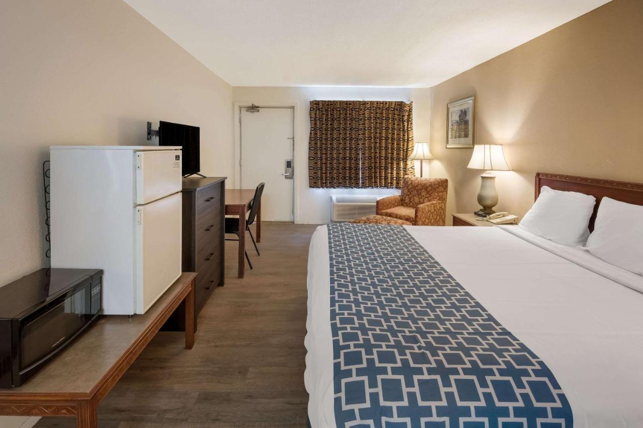 Rodeway Inn Brazil Dış mekan fotoğraf
